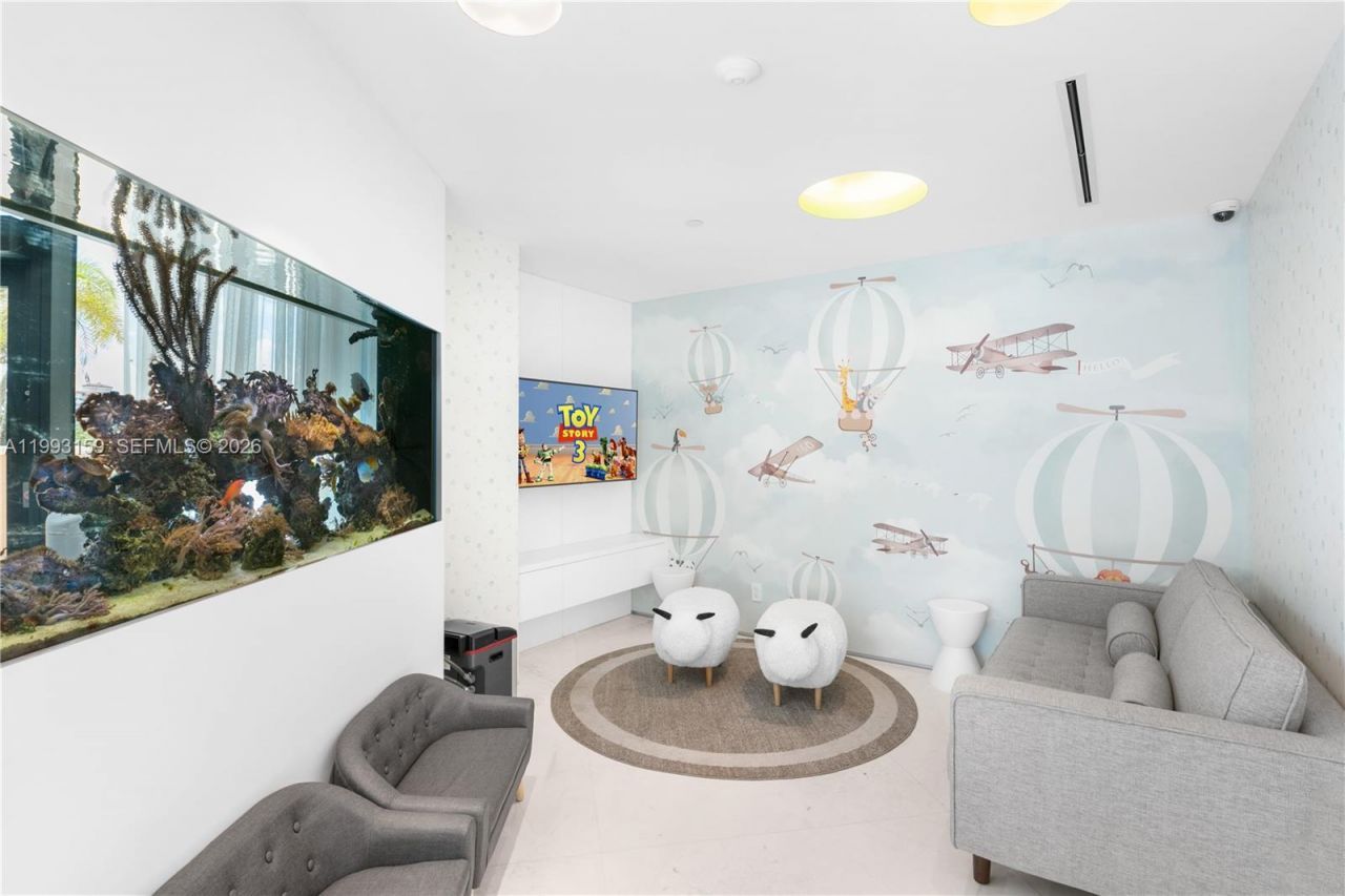 300 S Pointe Drive, Unit 801, Miami Beach, FL 33139 Photo