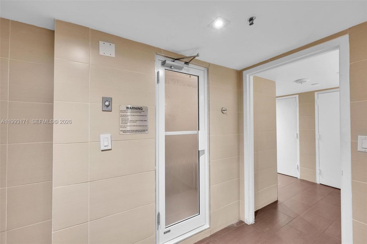 3530 Mystic Pointe Dr , Unit 710, Aventura, FL 33180 Photo