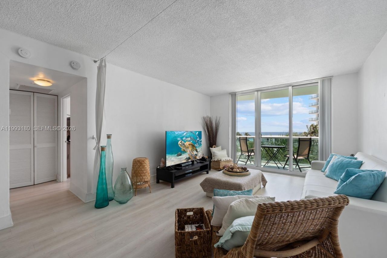 Please Call For Address, Unit 5M, Hollywood, FL 33019 Photo
