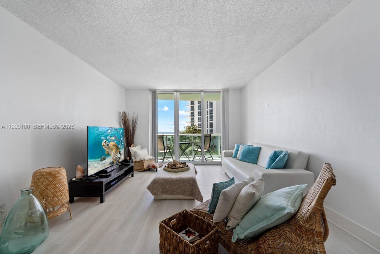Please Call For Address, Unit 5M, Hollywood, FL 33019 Photo