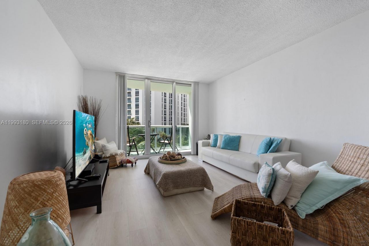 Please Call For Address, Unit 5M, Hollywood, FL 33019 Photo