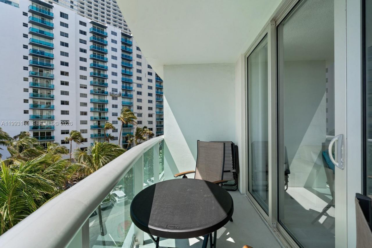 Please Call For Address, Unit 5M, Hollywood, FL 33019 Photo