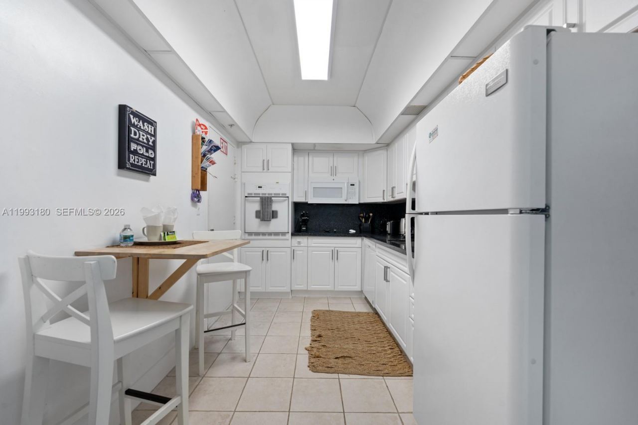 Please Call For Address, Unit 5M, Hollywood, FL 33019 Photo