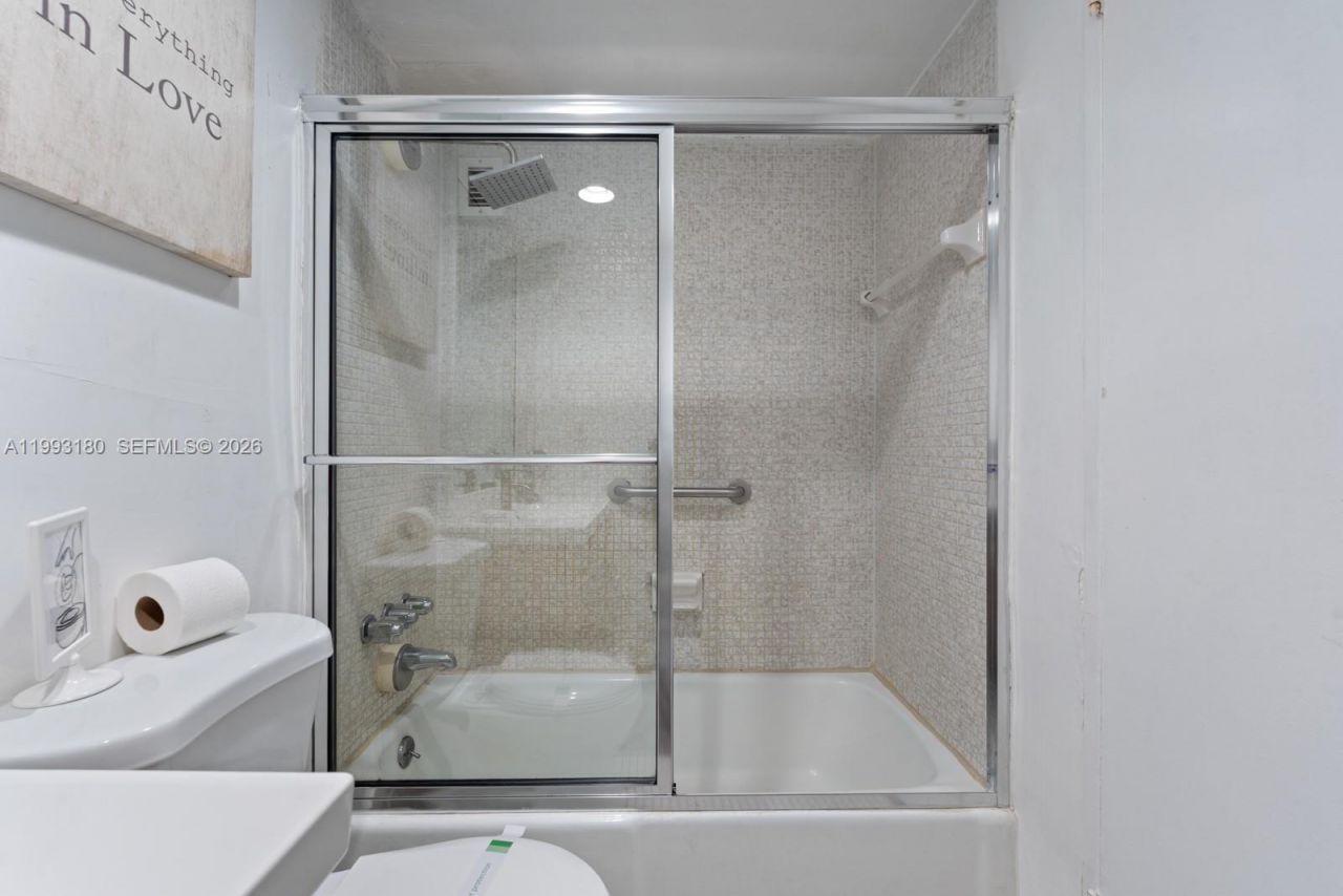 Please Call For Address, Unit 5M, Hollywood, FL 33019 Photo