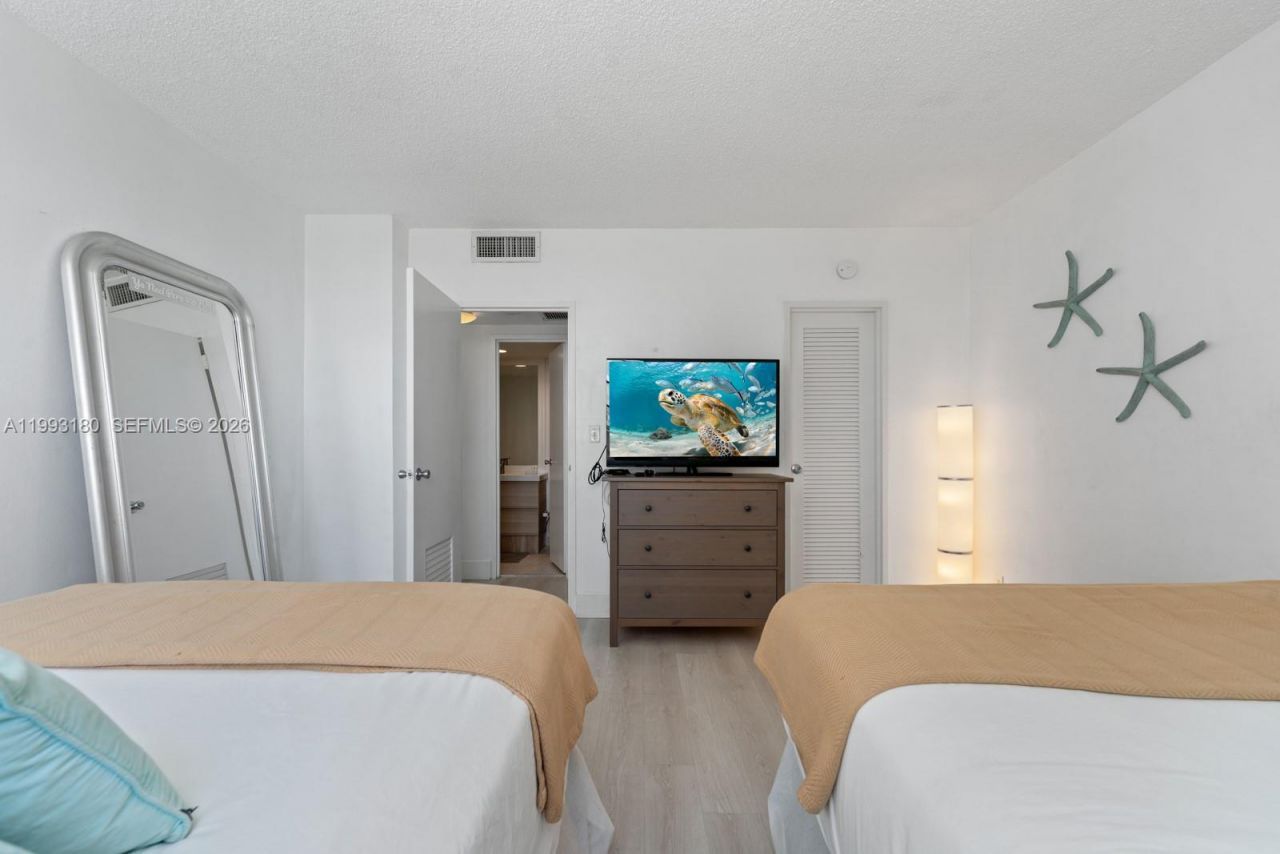 Please Call For Address, Unit 5M, Hollywood, FL 33019 Photo