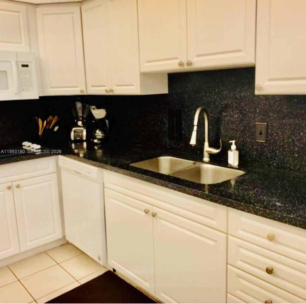 Please Call For Address, Unit 5M, Hollywood, FL 33019 Photo
