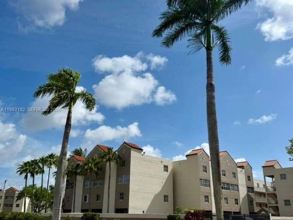 Unit 104, Hialeah, FL 33015