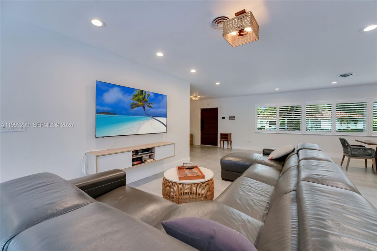 7305 SW 123rd Ter , Pinecrest, FL 33156 Photo