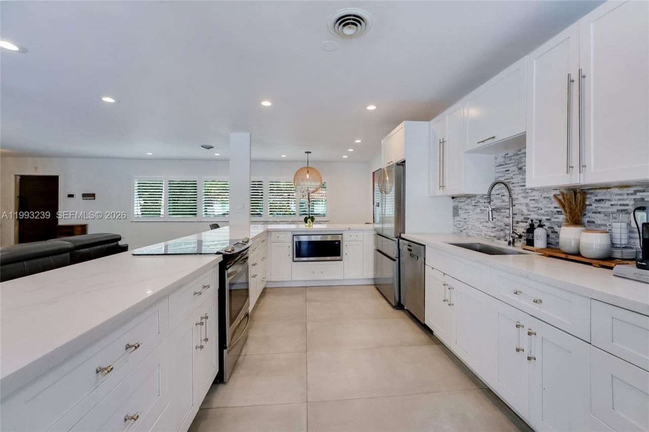 7305 SW 123rd Ter , Pinecrest, FL 33156 Photo