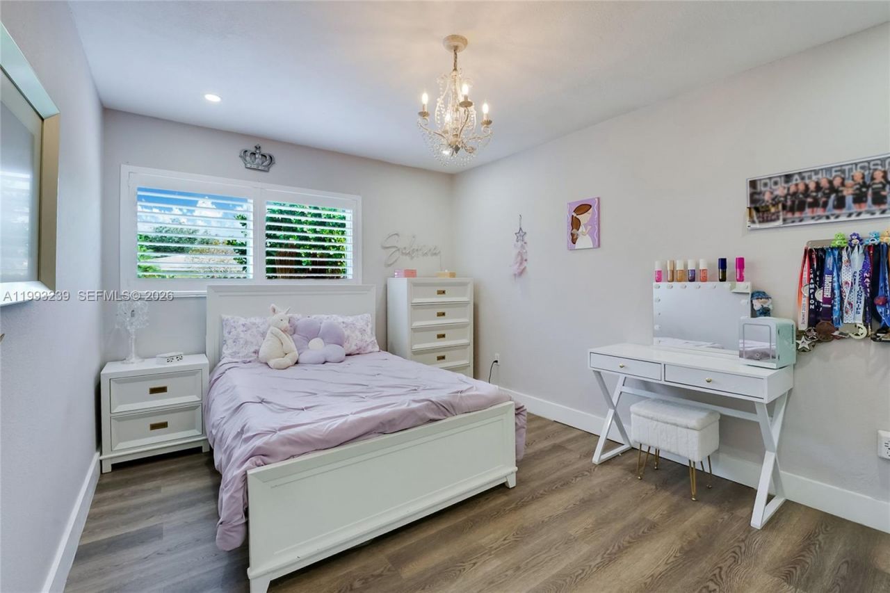 7305 SW 123rd Ter , Pinecrest, FL 33156 Photo