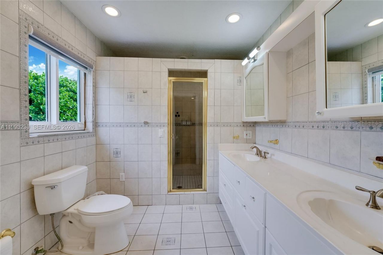 7305 SW 123rd Ter , Pinecrest, FL 33156 Photo