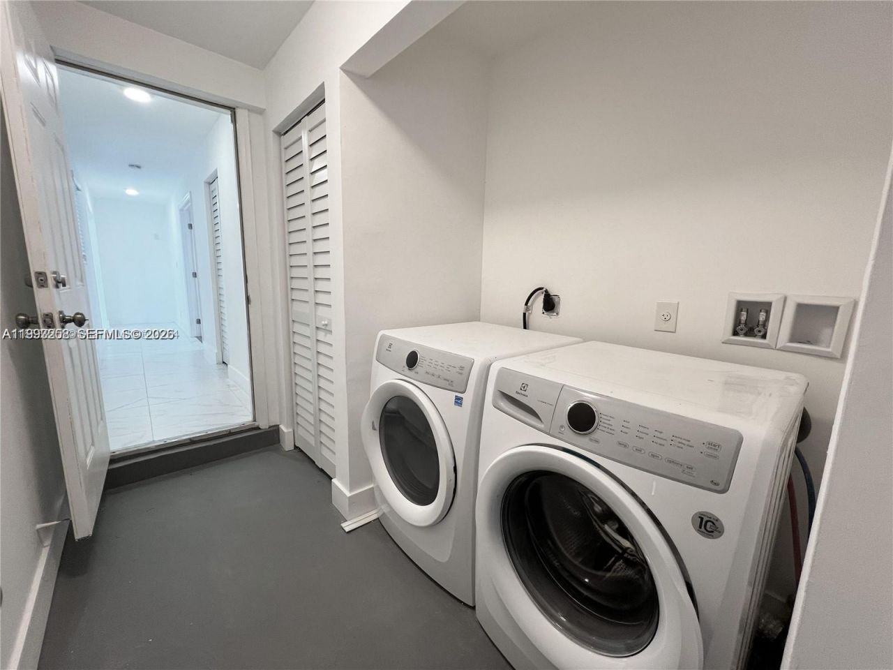 5401 W Broward Blvd, Plantation, FL 33317 Photo