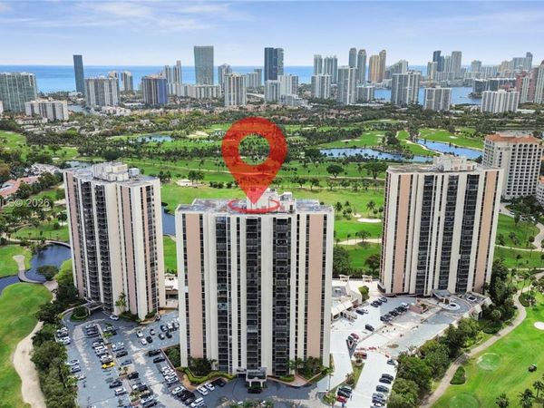 20301 W Country Club Dr, Unit 526, Aventura, FL 33180