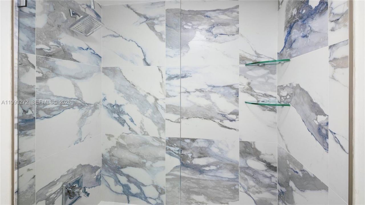 20301 W Country Club Dr, Unit 526, Aventura, FL 33180 Photo