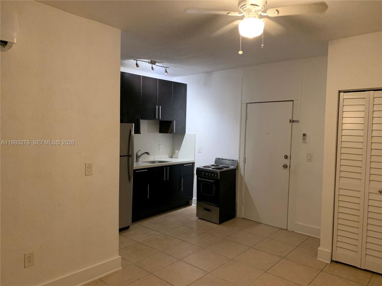 712 SW 56 Av , Unit 7B, Coral Gables, FL 33134 Photo