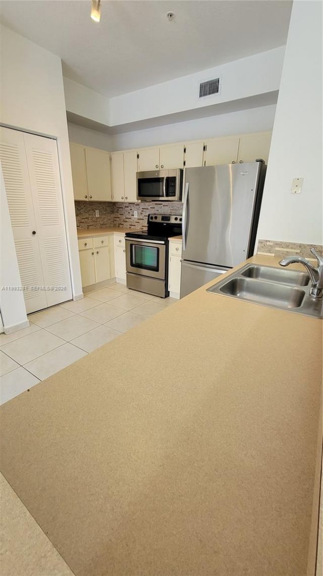 7330 NW 114th Ave, Unit 203-5, Doral, FL 33178 Photo