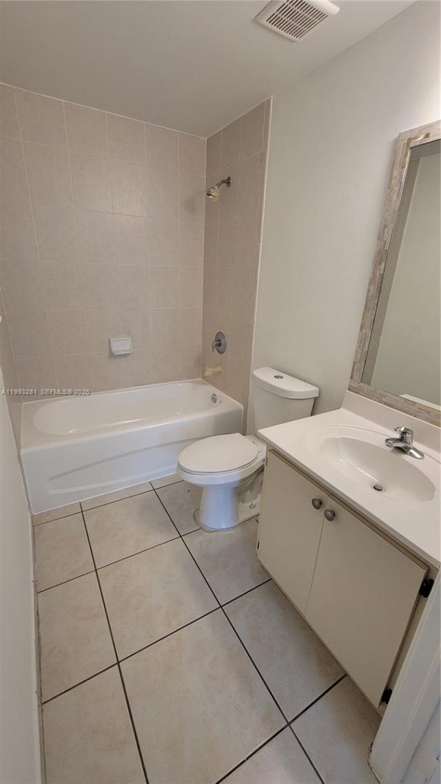 7330 NW 114th Ave, Unit 203-5, Doral, FL 33178 Photo
