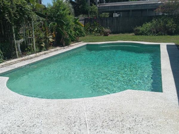 6035 CAPRICE DR, Jacksonville, FL 32244