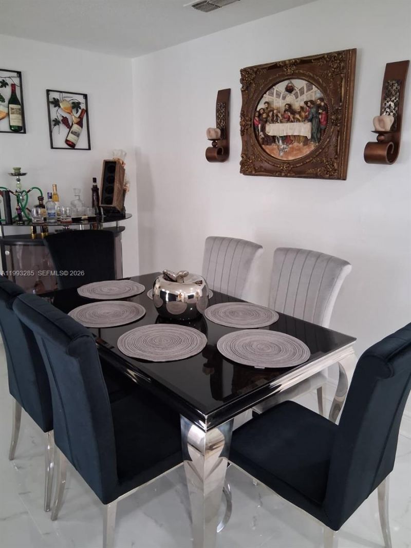 6035 Caprice Dr, Jacksonville, FL 32244 Photo