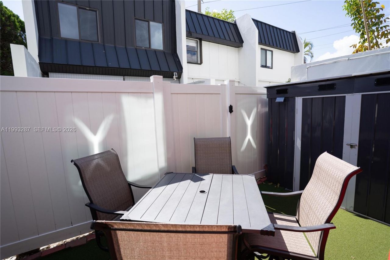 5555 Ludlam Rd, Unit 46, South Miami, FL 33155 Photo