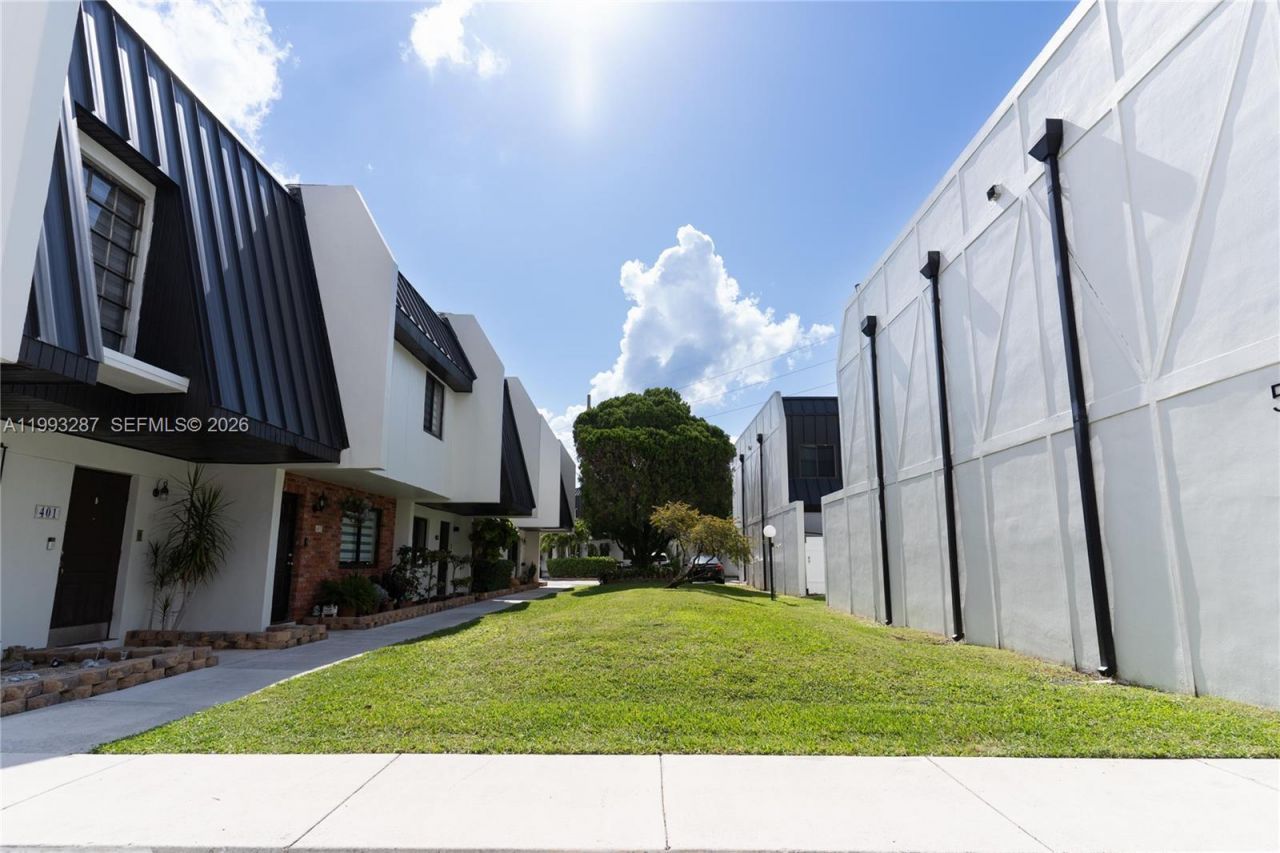 5555 Ludlam Rd, Unit 46, South Miami, FL 33155 Photo