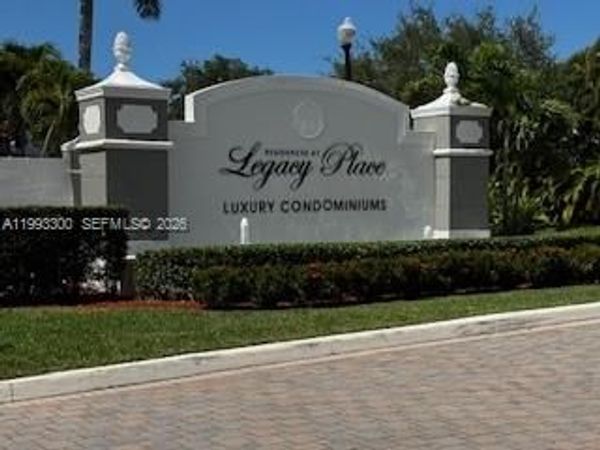 11030 Legacy Dr , Unit 302, Palm Beach Gardens, FL 33410