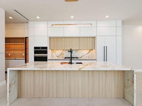 804 NE 16th Ter , Fort Lauderdale, FL 33304