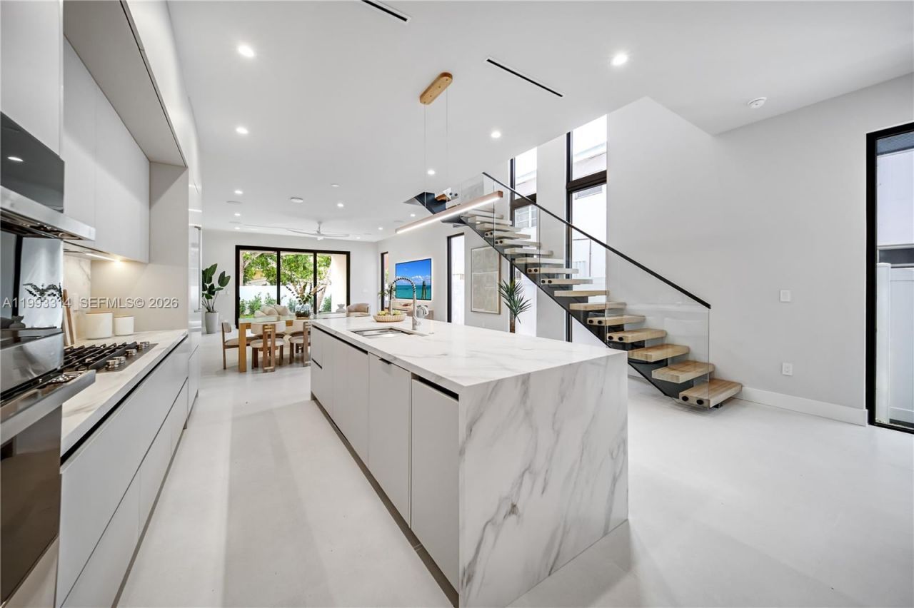 804 NE 16th Ter, Fort Lauderdale, FL 33304 Photo