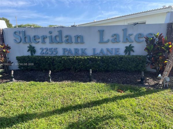 2300 Park Ln , Unit 208, Hollywood, FL 33021