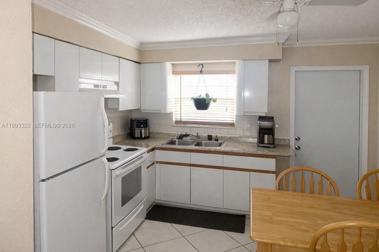 5644 Pierce St , Hollywood, FL 33021 Photo