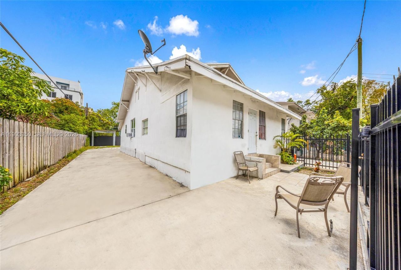 127 SW 7th Ave , Miami, FL 33130 Photo