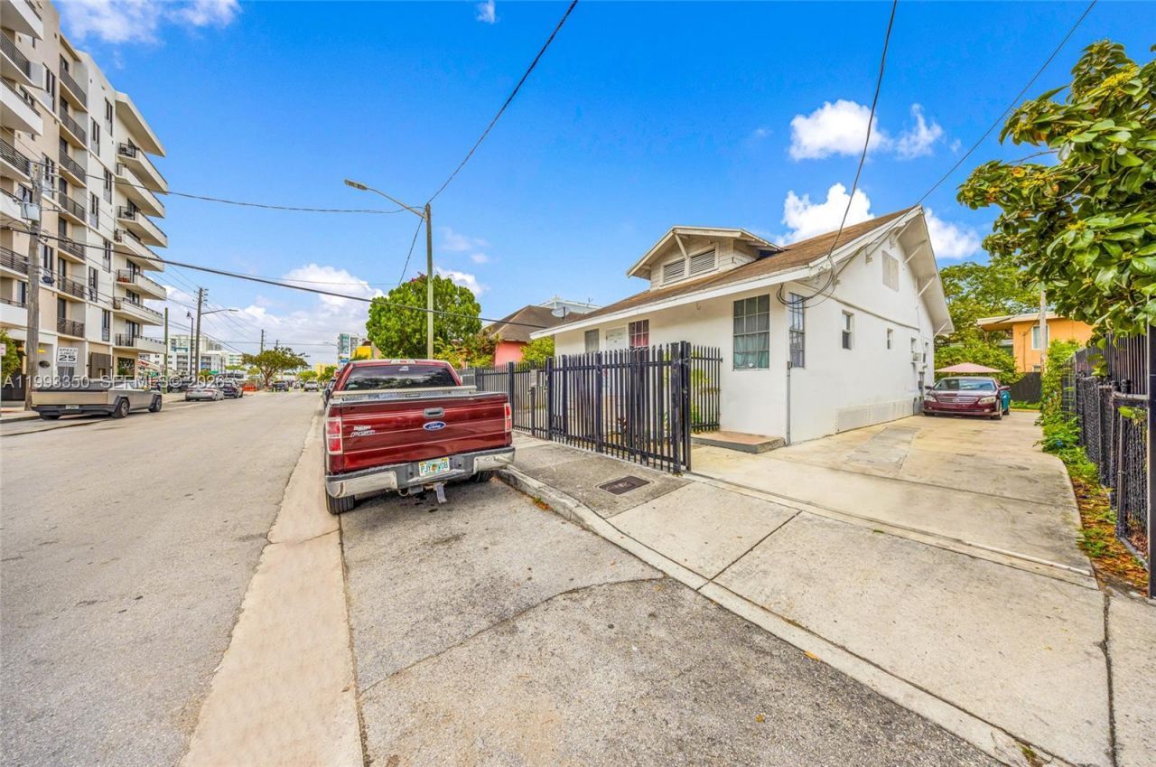 127 SW 7th Ave , Miami, FL 33130 Photo