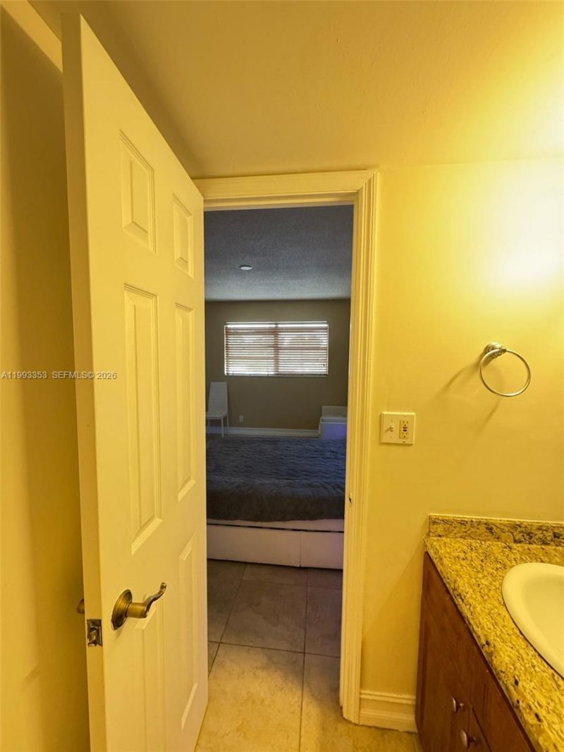 1300 Moffett St , Unit 306, Hallandale Beach, FL 33009 Photo