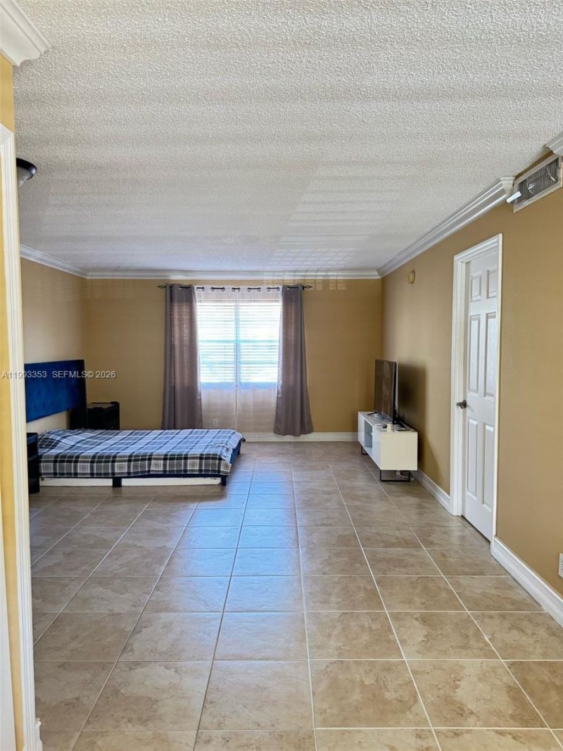 1300 Moffett St , Unit 306, Hallandale Beach, FL 33009 Photo