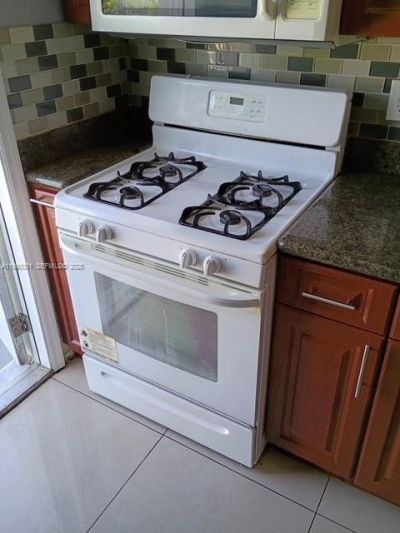 755 83rd St, Unit 3, Miami Beach, FL 33141 Photo