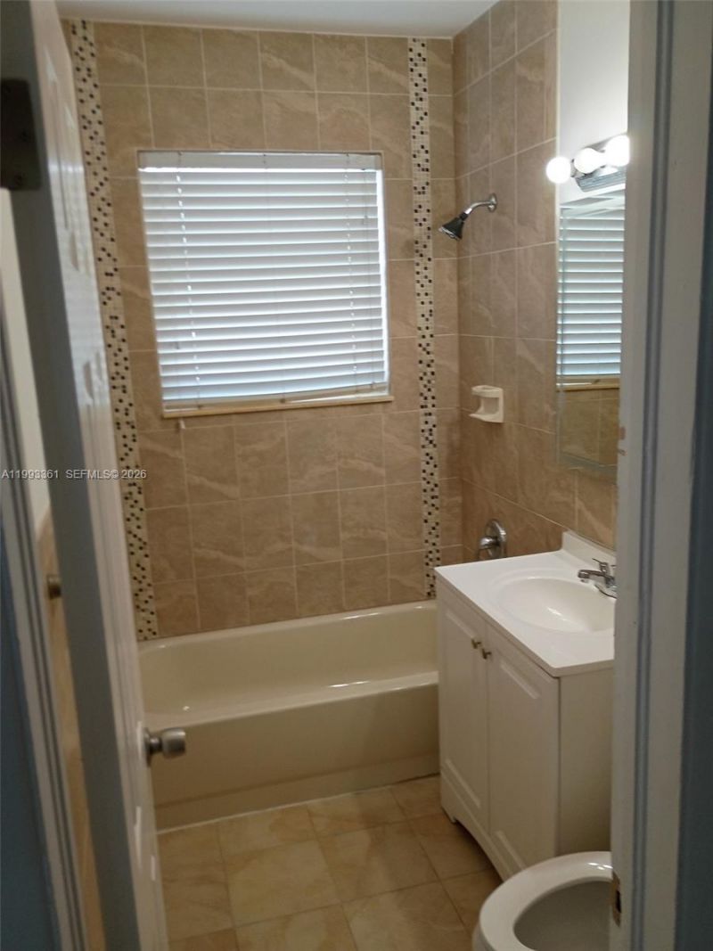 755 83rd St, Unit 3, Miami Beach, FL 33141 Photo