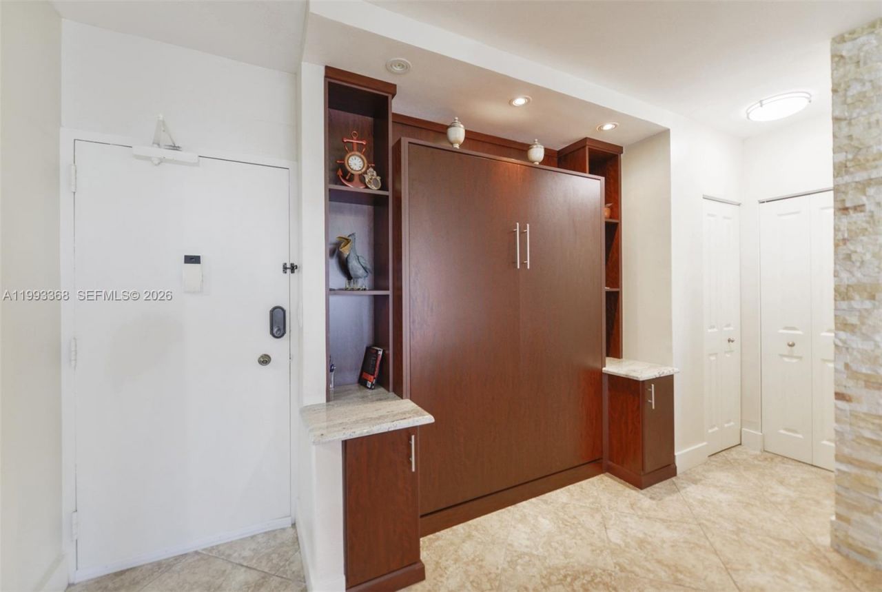 1980 S Ocean Dr, Unit 21M, Hallandale Beach, FL 33009 Photo