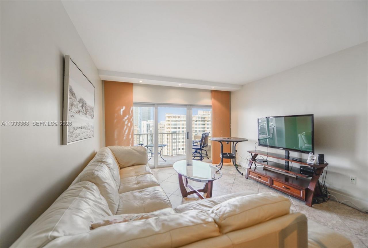 1980 S Ocean Dr, Unit 21M, Hallandale Beach, FL 33009 Photo