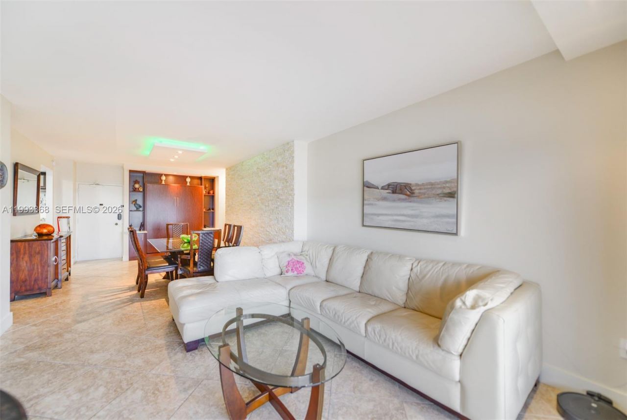 1980 S Ocean Dr, Unit 21M, Hallandale Beach, FL 33009 Photo
