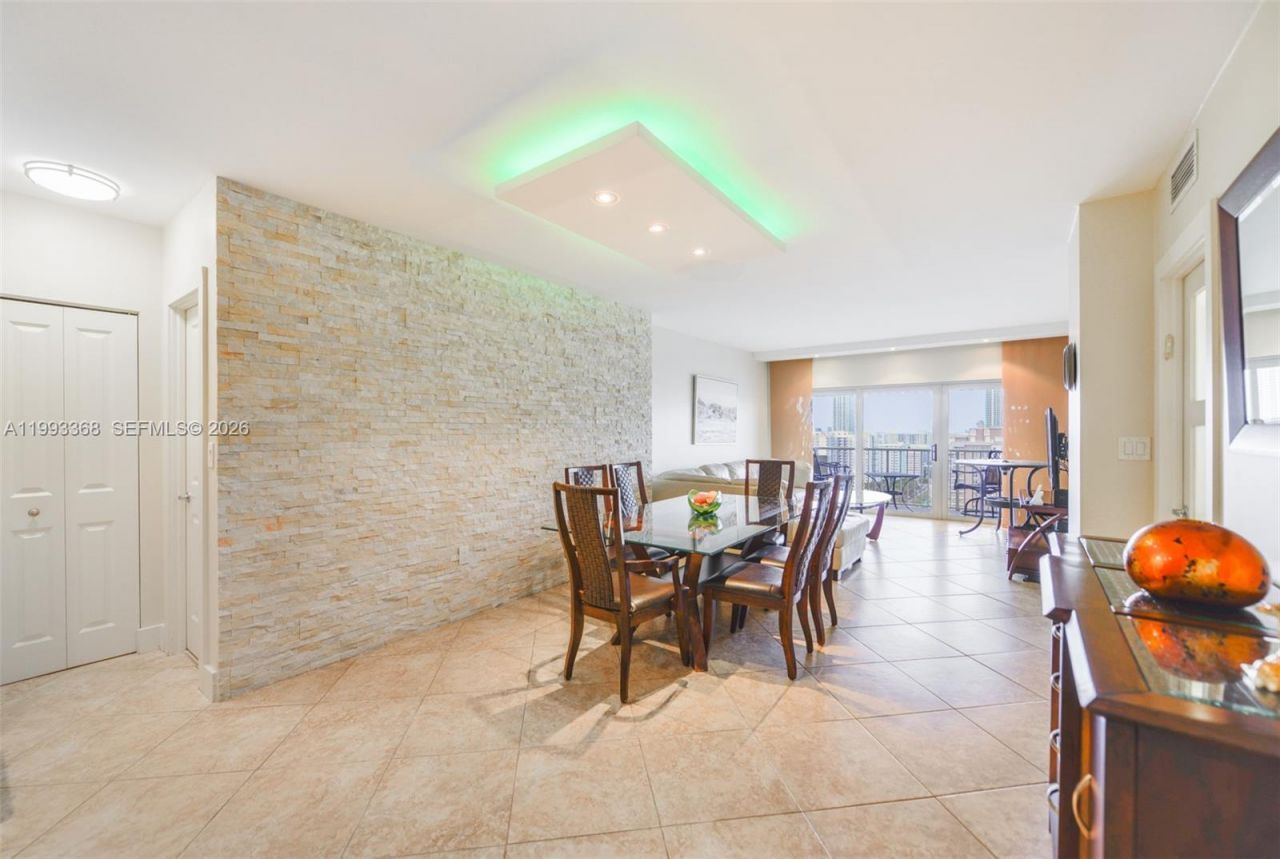 1980 S Ocean Dr, Unit 21M, Hallandale Beach, FL 33009 Photo