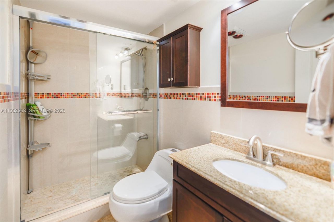 1980 S Ocean Dr, Unit 21M, Hallandale Beach, FL 33009 Photo