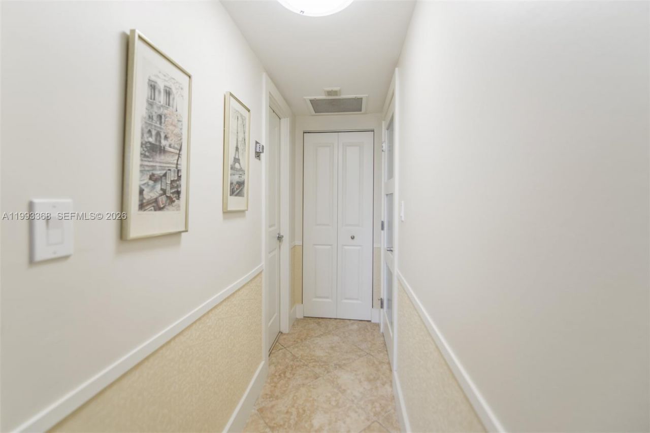 1980 S Ocean Dr, Unit 21M, Hallandale Beach, FL 33009 Photo