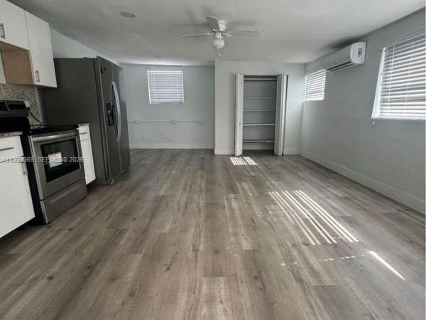7620 SW 21 , Unit 2, Miami, FL 33155
