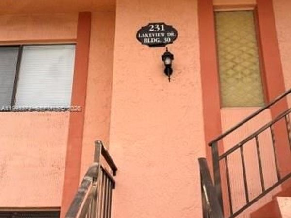 231 Lakeview Dr , Unit 204, Weston, FL 33326