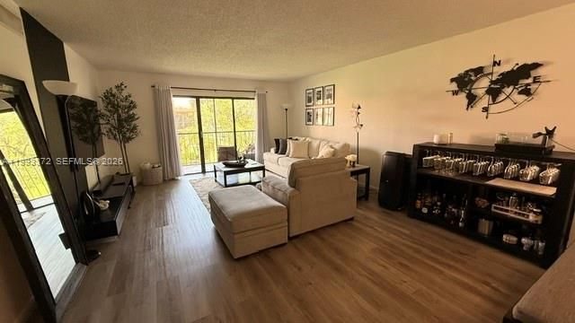 231 Lakeview Dr , Unit 204, Weston, FL 33326 Photo