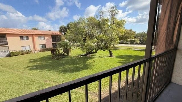 231 Lakeview Dr , Unit 204, Weston, FL 33326 Photo