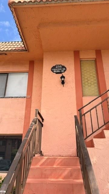231 Lakeview Dr, Unit 204, Weston, FL 33326 Photo