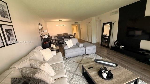 231 Lakeview Dr , Unit 204, Weston, FL 33326 Photo