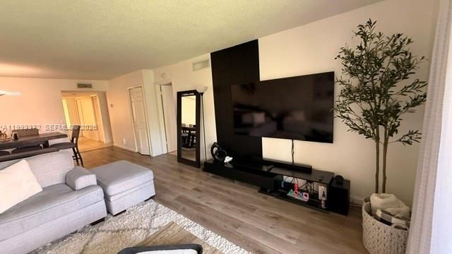 231 Lakeview Dr, Unit 204, Weston, FL 33326 Photo