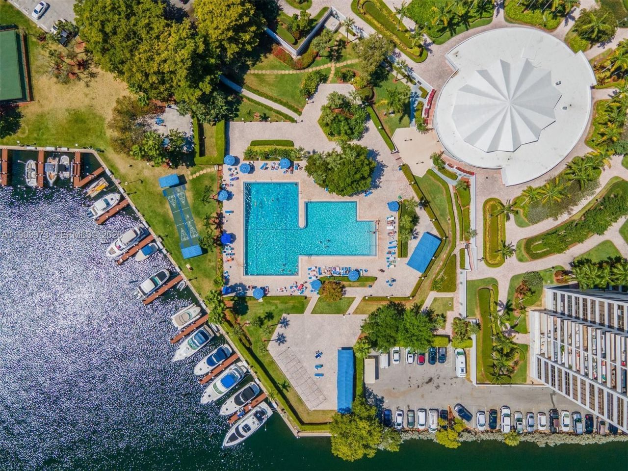 2500 Parkview Dr, Unit 2206, Hallandale Beach, FL 33009 Photo